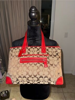 Coach Signature Canvas Tote